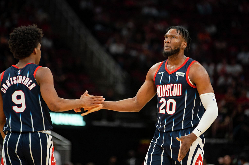  申京两双火箭加时力克独行侠结束对手三连胜势头  